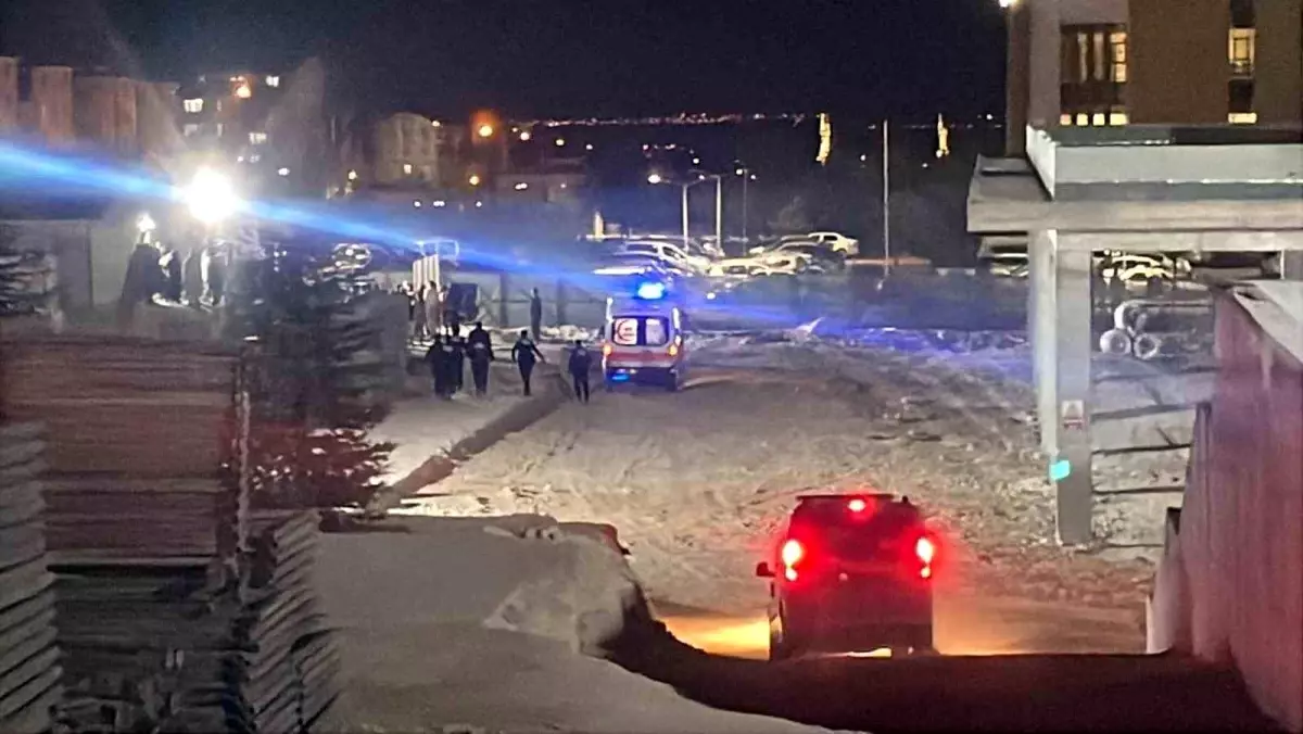 karamanda hastane insaatinda bicakli kavga 1 agiir yarali zPDZDQQP