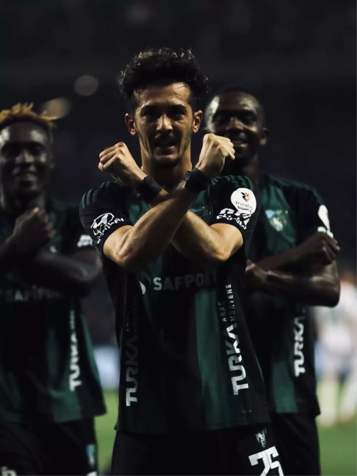 kocaelispor alanyasporu 2 0 maglup etti eXTUMVax.jpg
