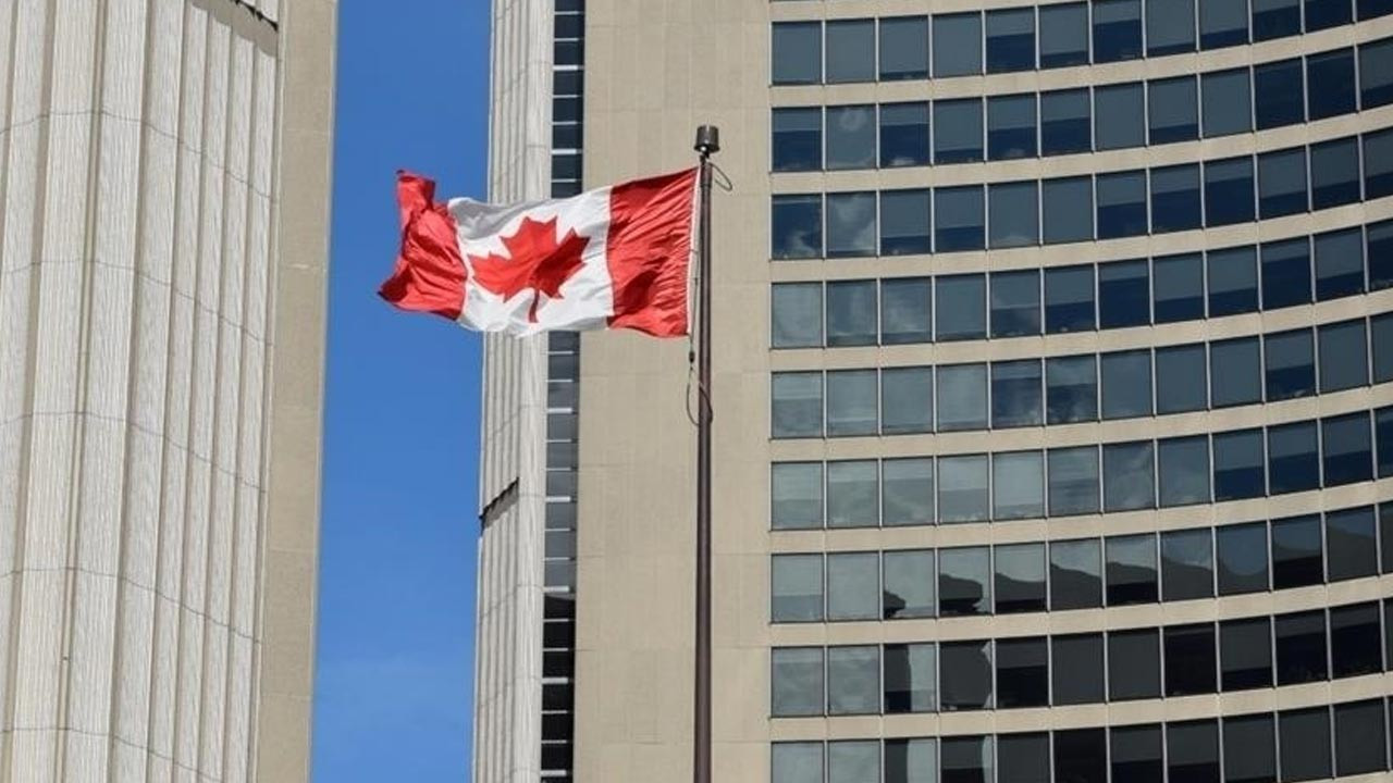 kanadadan abd tarifelerine karsi 141 milyar dolarlik butce plani Wl8n5IUK.jpg