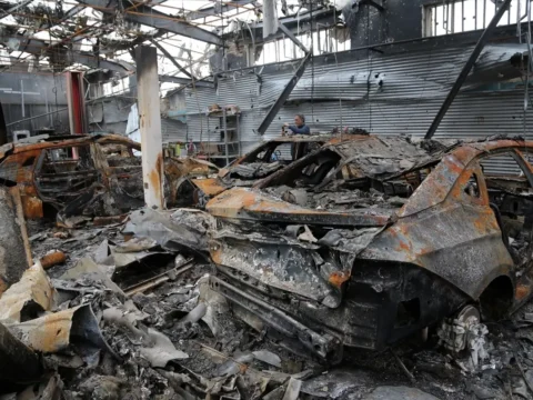 Tahran’daki Oto Galerisine Saldırı: 70 Araç Yandı