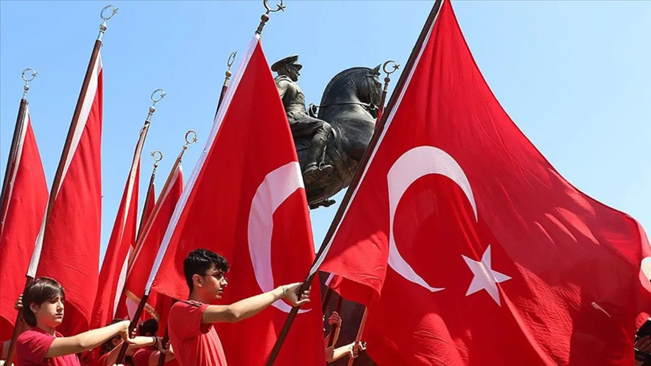 19 Mayıs Atatürk’ü Anma, Gençlik ve Spor Bayramı 2026’da Hangi Güne Denk Geliyor? Ne Kadar Tatil?