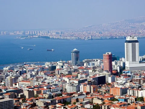 Izmirde barinma cikmazi 22 bin kisi sehri terk etti qvRgEQvZ