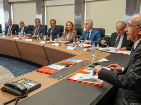 Kemal kilicdaroglu istifalarinin ardindan kurmaylarini topladi ltUksYyc